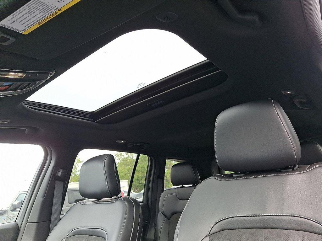 new 2025 Jeep Grand Cherokee car, priced at $43,599