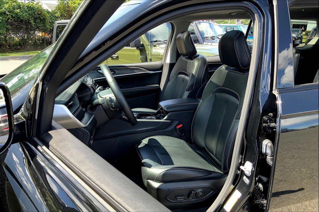 used 2022 Jeep Grand Cherokee L car, priced at $29,490