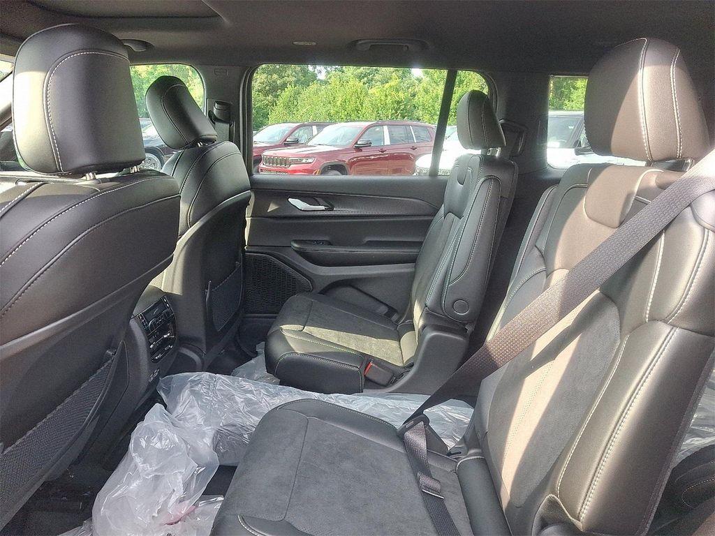 new 2025 Jeep Grand Cherokee L car, priced at $47,329