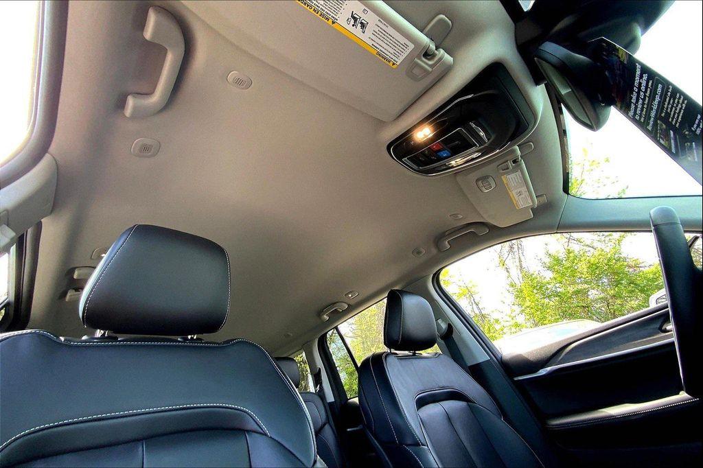used 2022 Jeep Grand Cherokee car, priced at $29,990