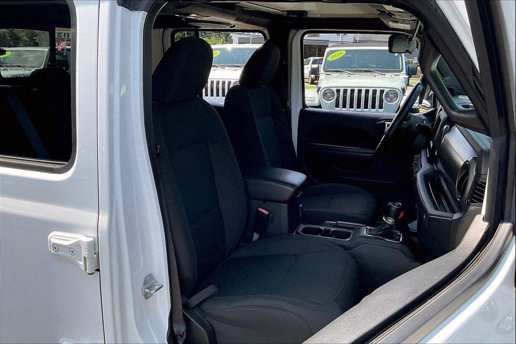 used 2021 Jeep Gladiator car, priced at $25,490