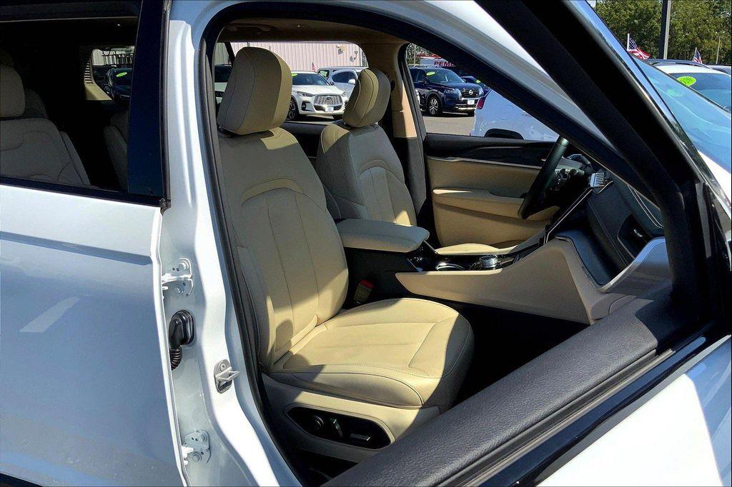 used 2021 Jeep Grand Cherokee L car, priced at $30,790