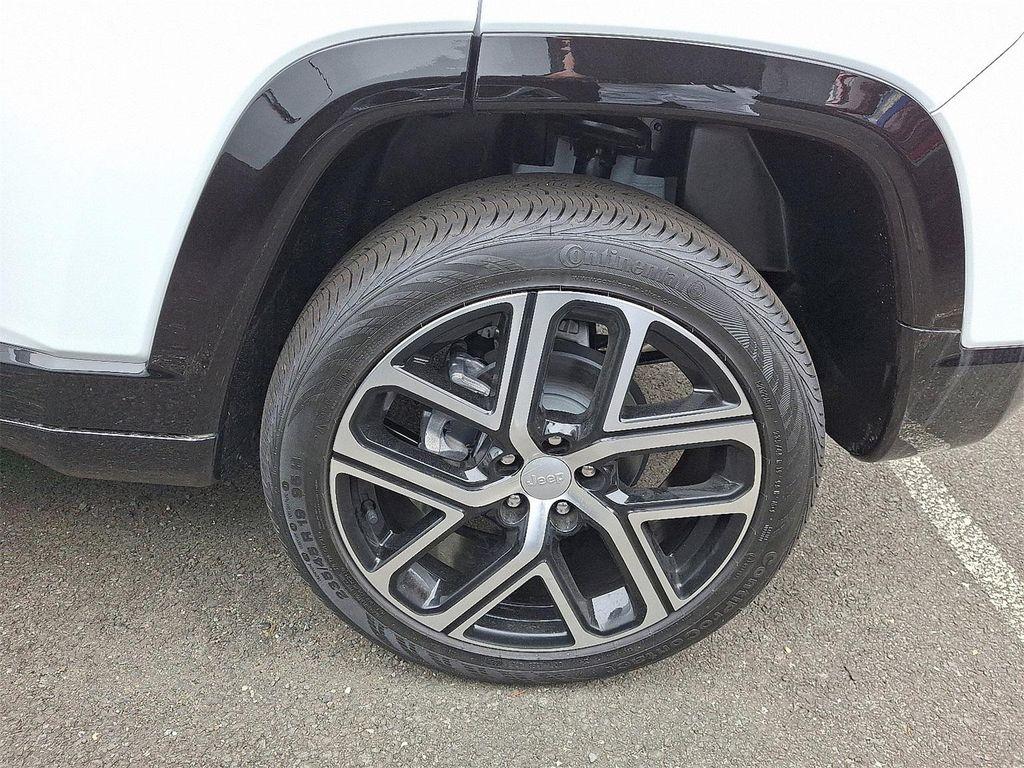 new 2024 Jeep Compass car, priced at $43,000