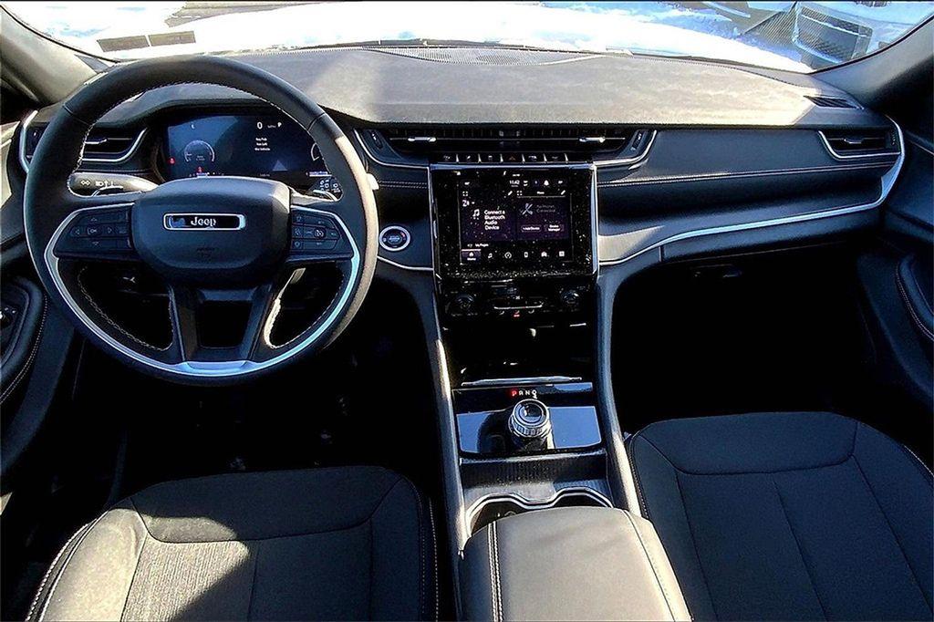 new 2024 Jeep Grand Cherokee car, priced at $41,830