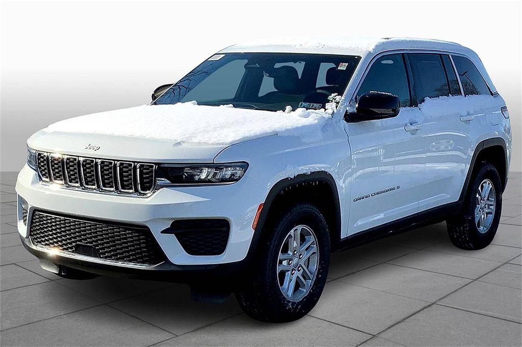 new 2024 Jeep Grand Cherokee car, priced at $41,830