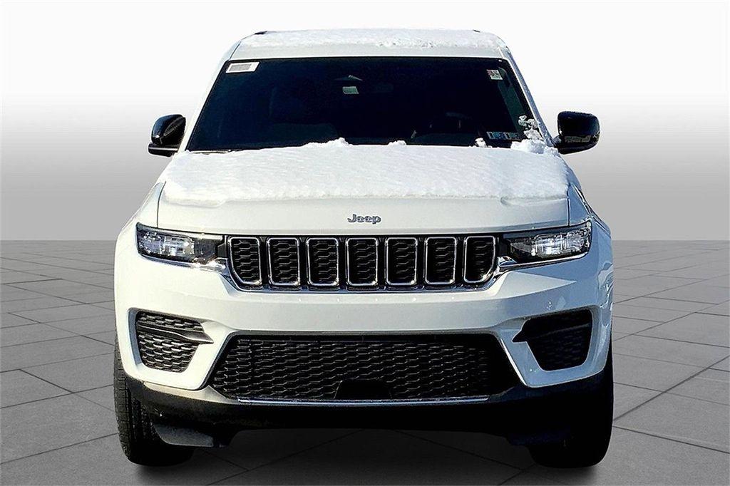 new 2024 Jeep Grand Cherokee car, priced at $41,830