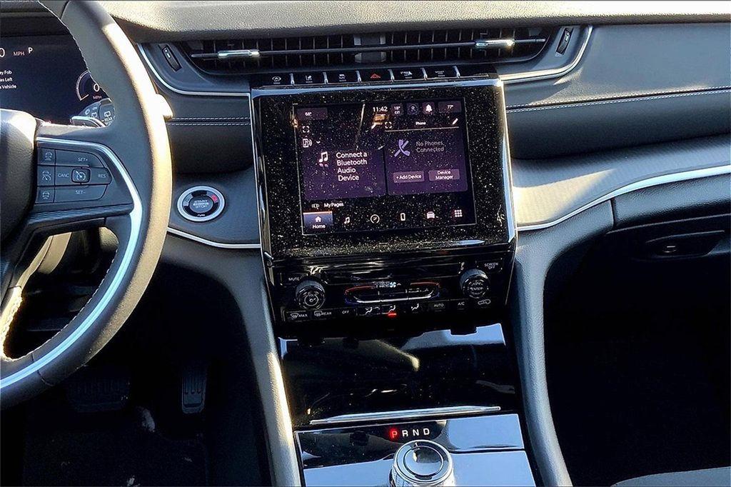 new 2024 Jeep Grand Cherokee car, priced at $41,830