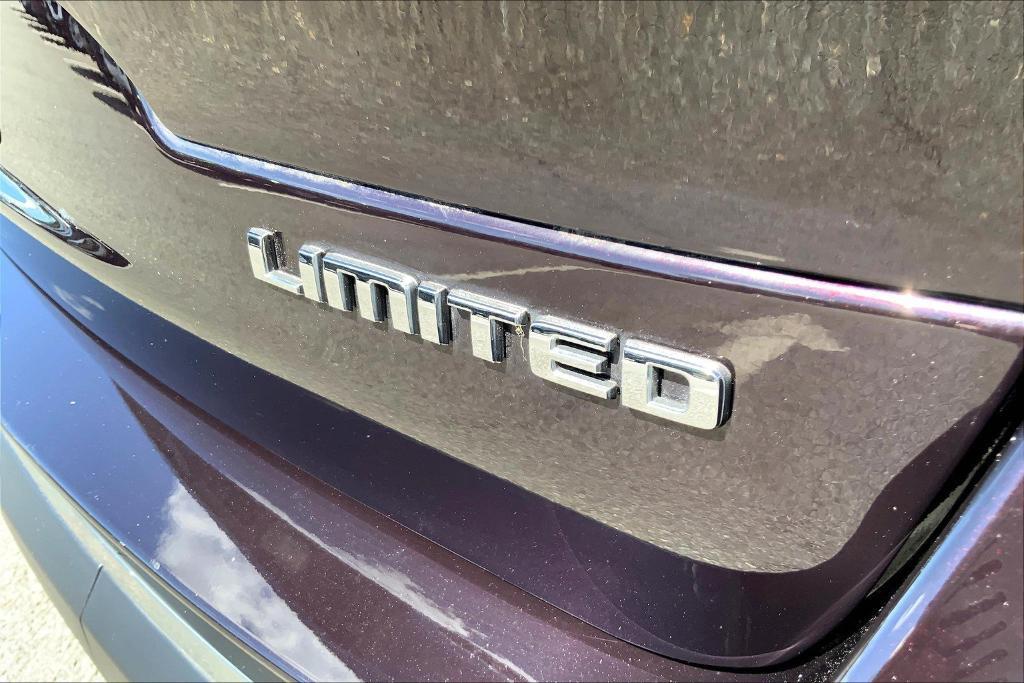 used 2022 Jeep Grand Cherokee L car, priced at $33,990