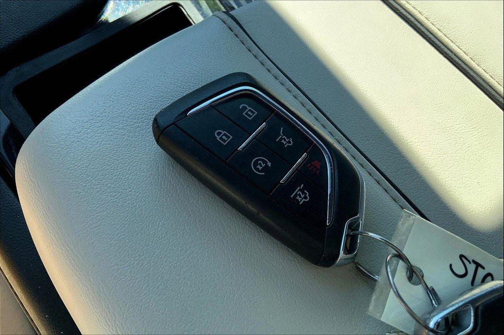 used 2021 Cadillac Escalade ESV car, priced at $63,990