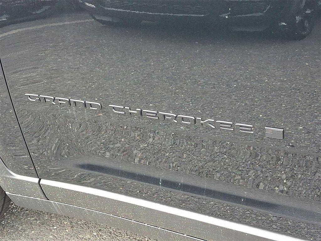 new 2025 Jeep Grand Cherokee car, priced at $44,158