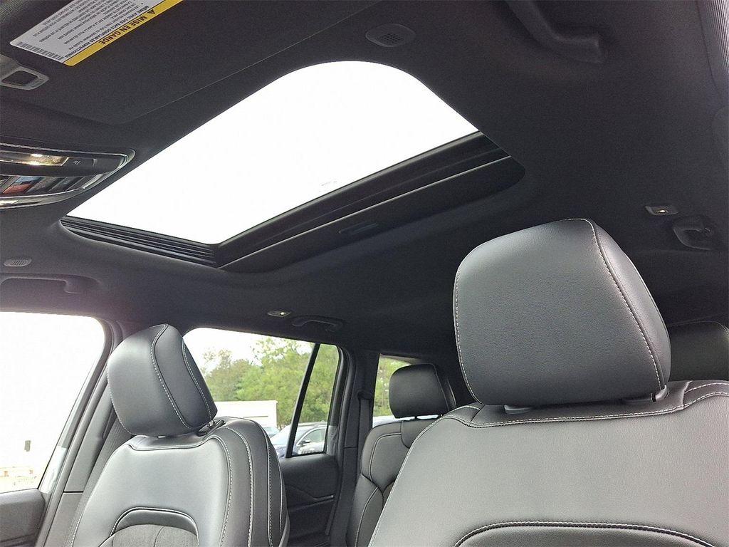 new 2025 Jeep Grand Cherokee car, priced at $44,158