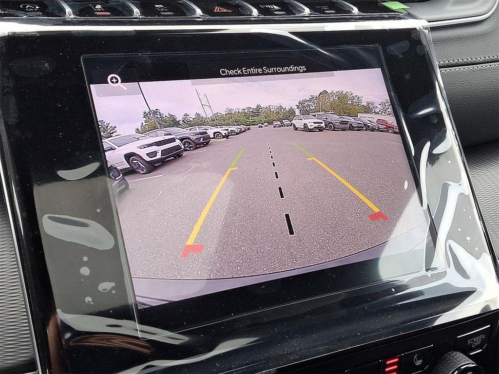 new 2025 Jeep Grand Cherokee car, priced at $44,158