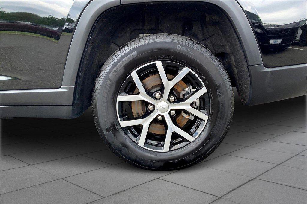 used 2024 Jeep Grand Cherokee L car, priced at $39,490