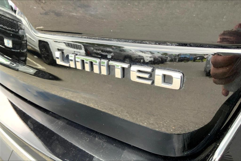 used 2024 Jeep Grand Cherokee L car, priced at $40,990