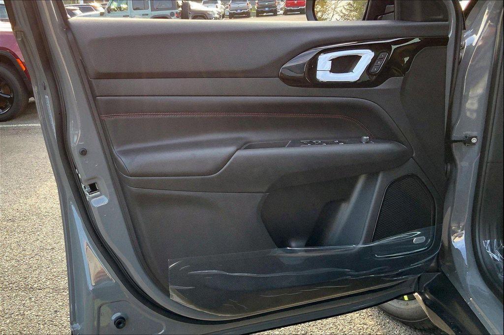 used 2023 Jeep Compass car, priced at $25,990