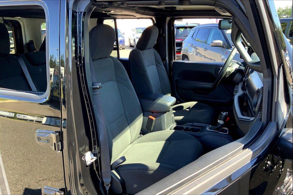 used 2022 Jeep Wrangler Unlimited car, priced at $34,990