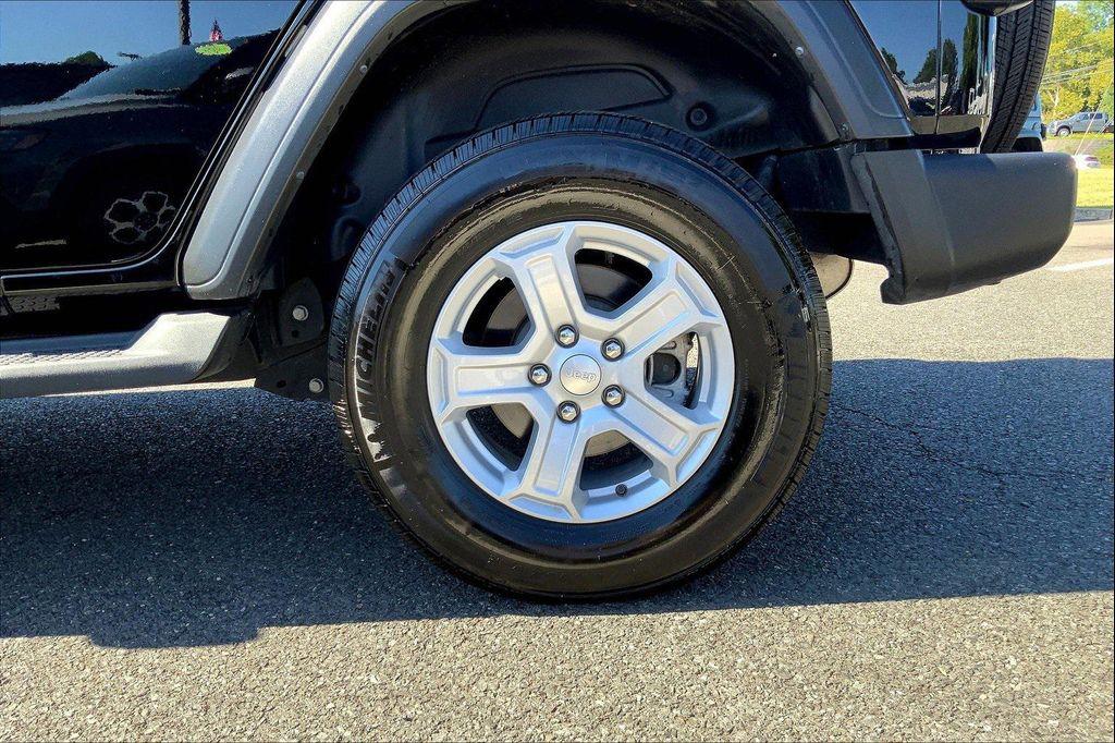 used 2022 Jeep Wrangler Unlimited car, priced at $34,990