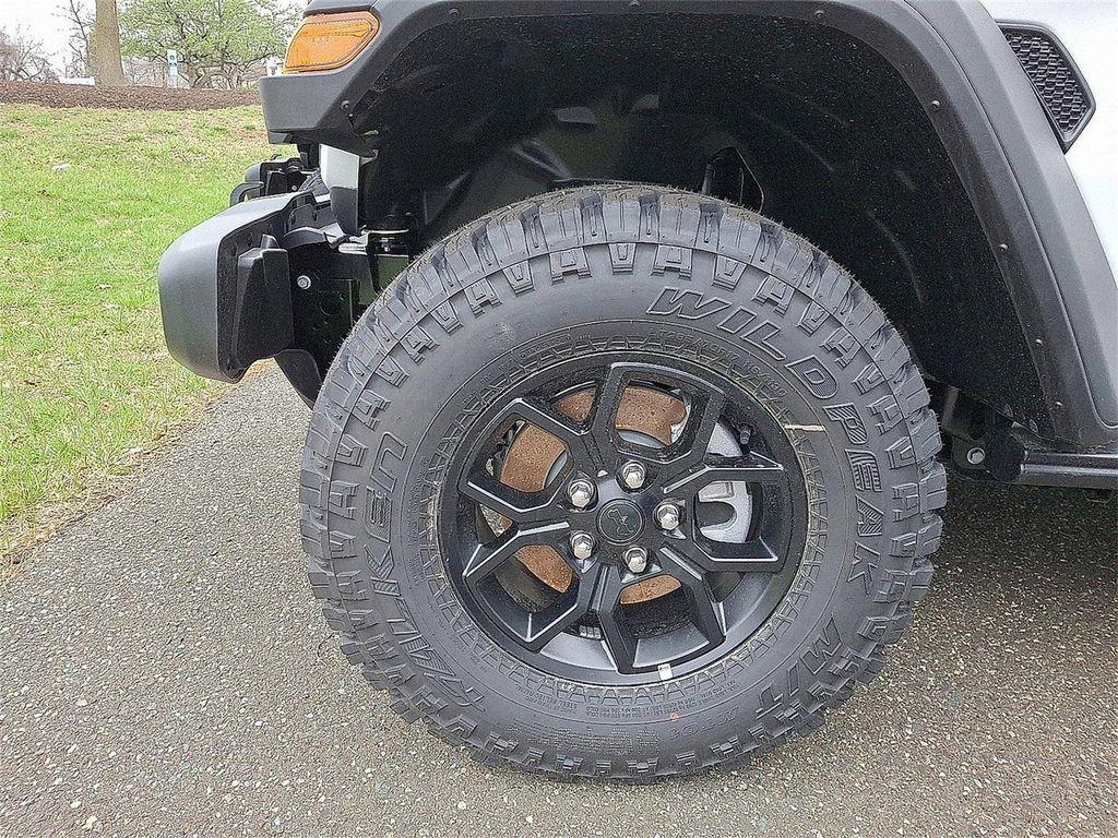 new 2025 Jeep Wrangler car, priced at $56,980