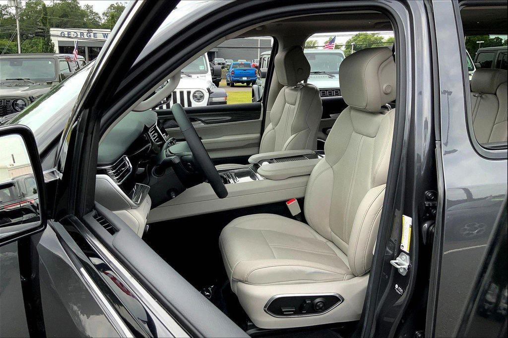 used 2022 Jeep Wagoneer car, priced at $51,490