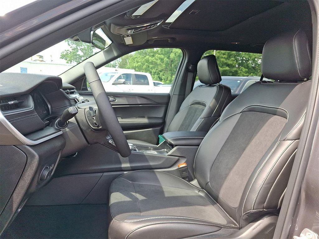 new 2025 Jeep Grand Cherokee L car, priced at $44,853