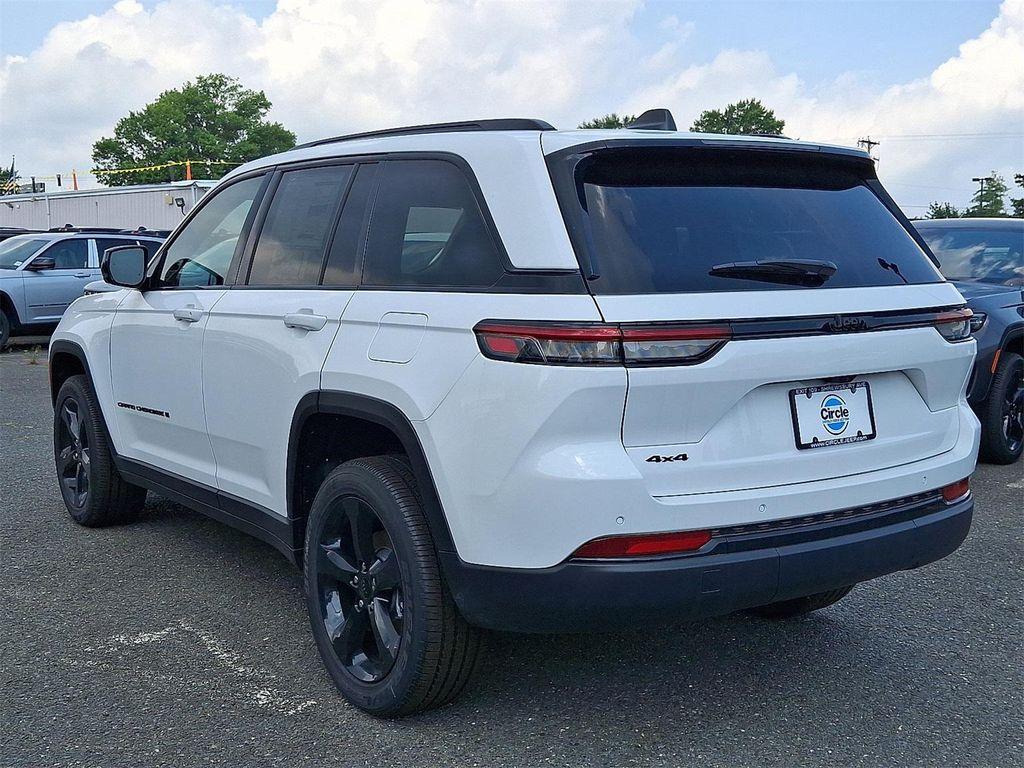 new 2025 Jeep Grand Cherokee car, priced at $42,403