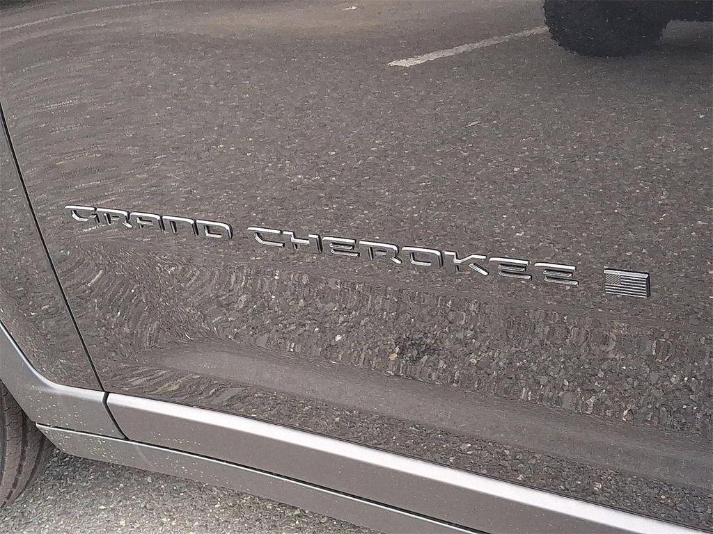 new 2025 Jeep Grand Cherokee L car, priced at $45,558