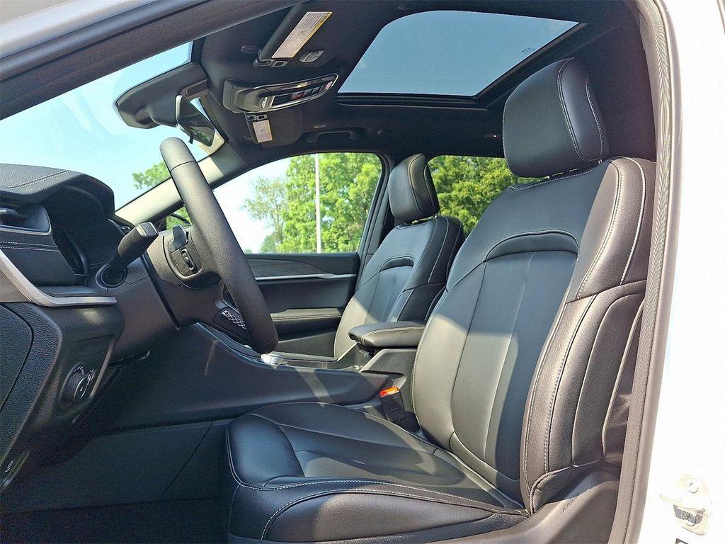 new 2025 Jeep Grand Cherokee L car, priced at $49,191