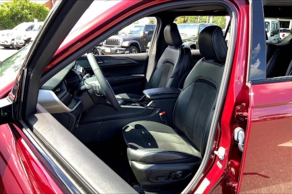 used 2023 Jeep Grand Cherokee L car, priced at $35,990