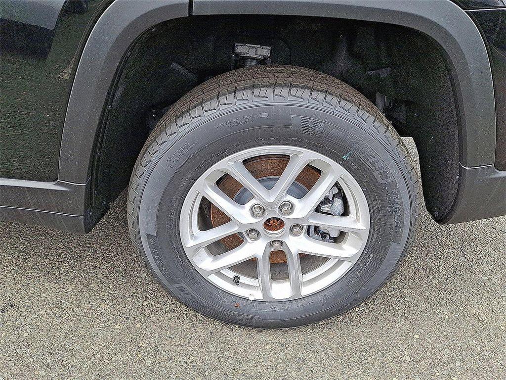 new 2025 Jeep Grand Cherokee L car, priced at $42,576