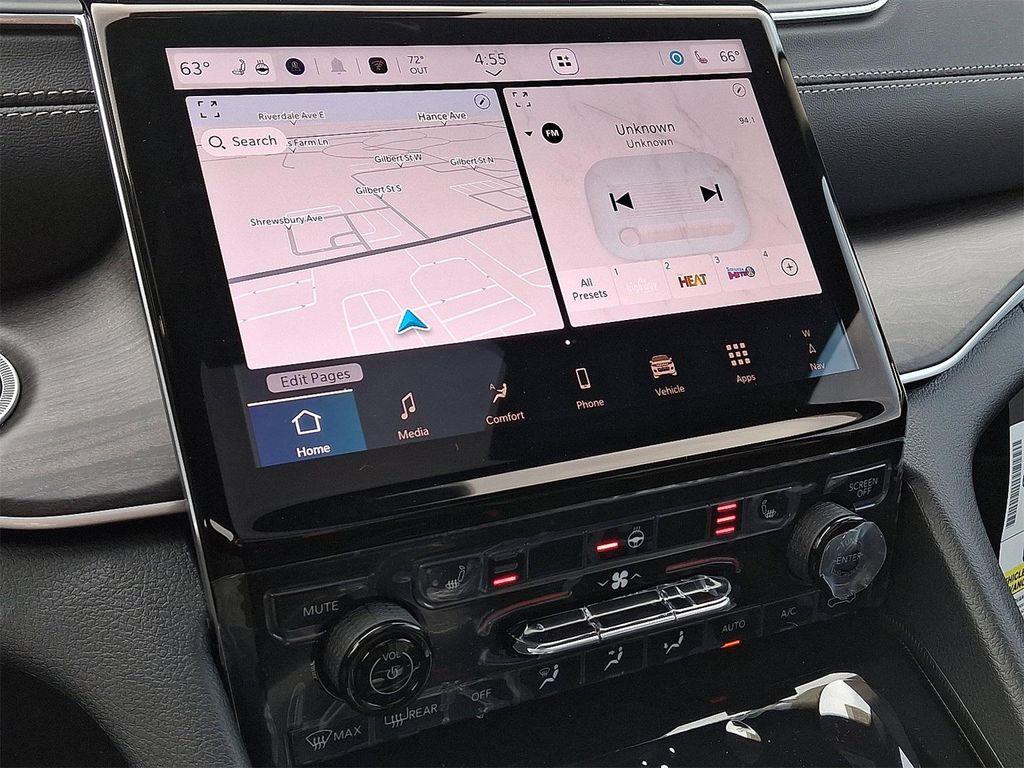 new 2025 Jeep Grand Cherokee car, priced at $47,697