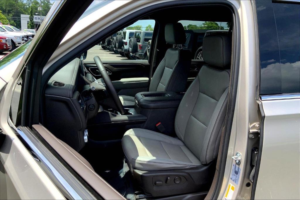 used 2023 GMC Yukon XL car, priced at $62,990