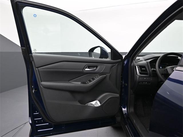 new 2025 Nissan Rogue car, priced at $32,990