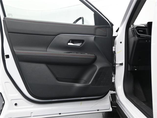 new 2025 Nissan Kicks car, priced at $28,240
