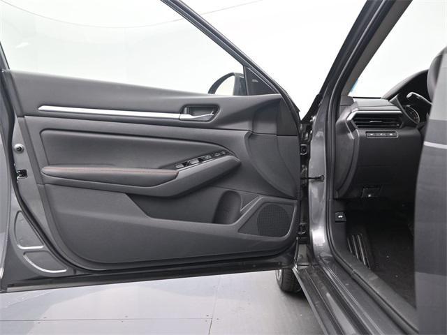 new 2025 Nissan Altima car, priced at $31,700