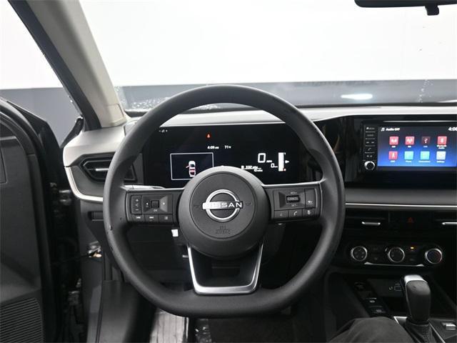 new 2025 Nissan Kicks car, priced at $24,110