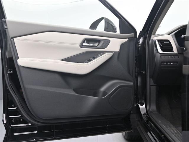 new 2025 Nissan Rogue car, priced at $43,290