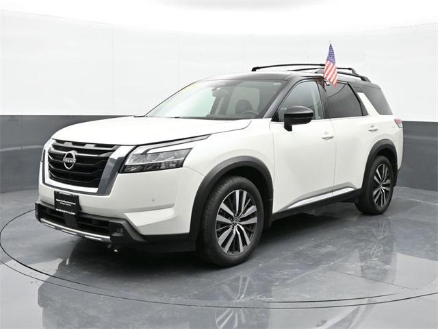 used 2022 Nissan Pathfinder car, priced at $35,995