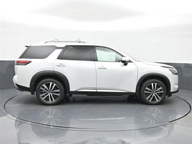 new 2025 Nissan Pathfinder car, priced at $53,580