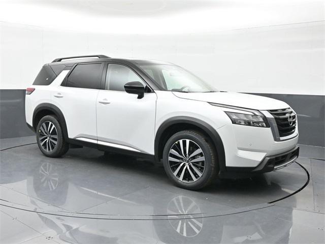 new 2025 Nissan Pathfinder car, priced at $53,385