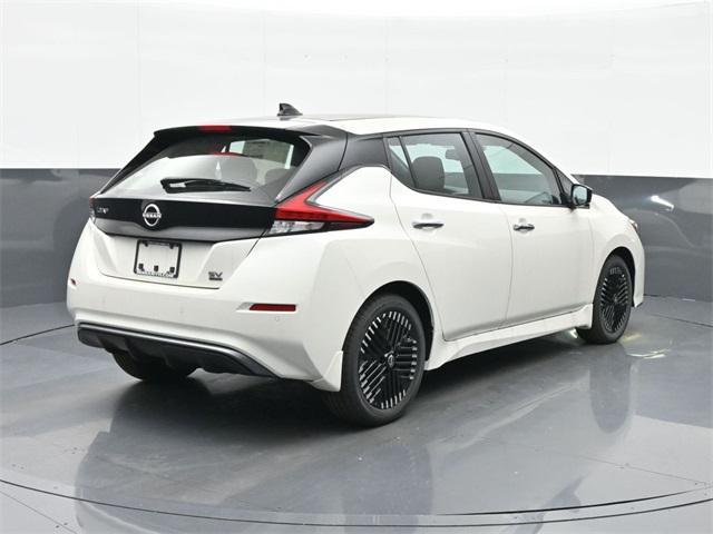 new 2025 Nissan Leaf car