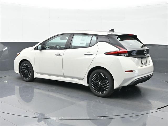 new 2025 Nissan Leaf car