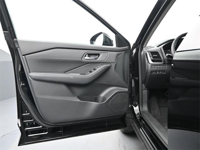 new 2025 Nissan Rogue car, priced at $30,795