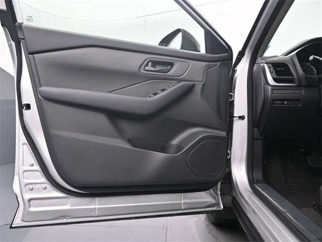 new 2025 Nissan Rogue car, priced at $31,220