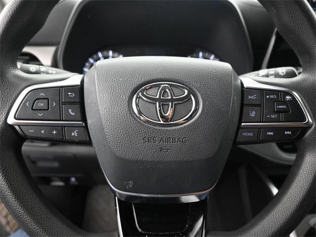 used 2021 Toyota Highlander car, priced at $27,895