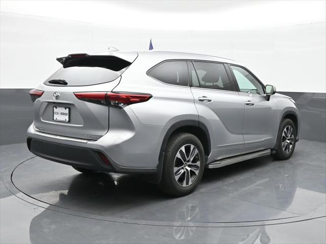 used 2022 Toyota Highlander car, priced at $34,695