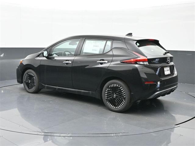 new 2025 Nissan Leaf car