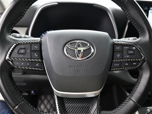 used 2022 Toyota Highlander car, priced at $28,500