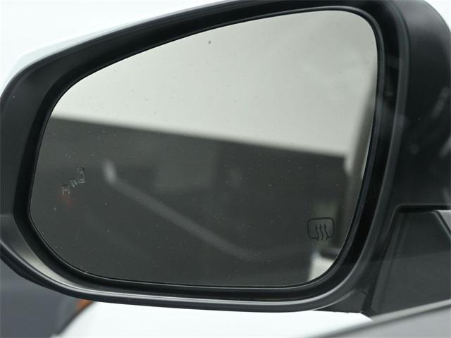used 2022 Toyota Highlander car, priced at $28,500