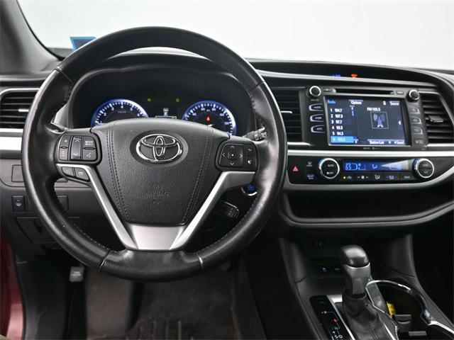 used 2015 Toyota Highlander car, priced at $16,800