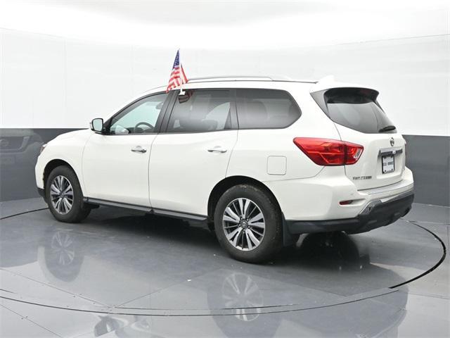 used 2020 Nissan Pathfinder car, priced at $21,000